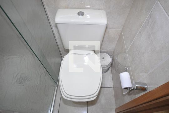 Banheiro Social de casa à venda com 3 quartos, 500m² em Vila Mazzei, São Paulo