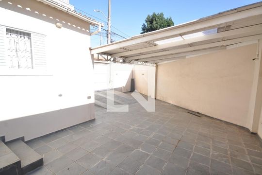 Garagem de casa à venda com 3 quartos, 500m² em Vila Mazzei, São Paulo