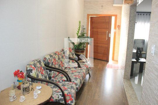 Corredor lateral de casa de condomínio à venda com 3 quartos, 150m² em Portal dos Gramados, Guarulhos