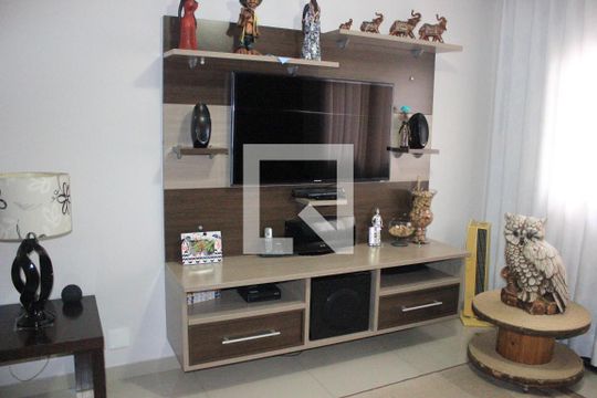 Sala de casa de condomínio à venda com 3 quartos, 150m² em Portal dos Gramados, Guarulhos