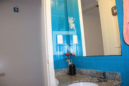 Lavabo de casa de condomínio à venda com 3 quartos, 150m² em Portal dos Gramados, Guarulhos