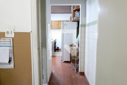 Corredor de casa à venda com 3 quartos, 108m² em Parque Sao Domingos, São Paulo