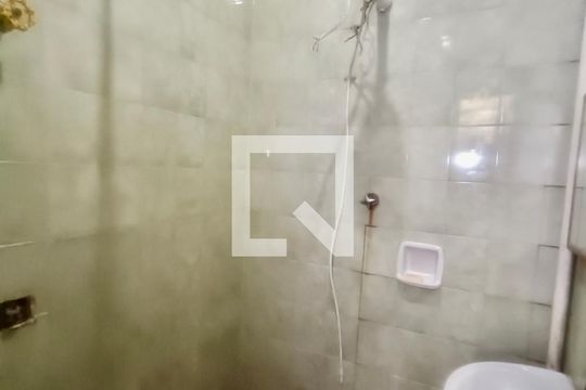 Banheiro serviço  de casa à venda com 5 quartos, 200m² em Botafogo, Rio de Janeiro