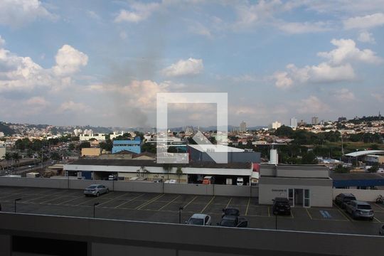 Vista de apartamento à venda com 2 quartos, 77m² em Horto Florestal, Jundiaí