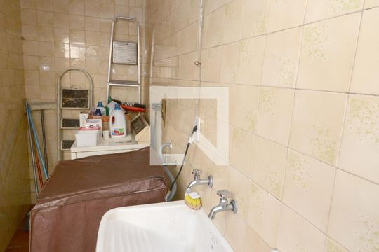 Área de Serviço de casa à venda com 4 quartos, 180m² em Jardim Umuarama, São Paulo