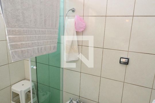 Banheiro da Suíte de casa à venda com 4 quartos, 180m² em Jardim Umuarama, São Paulo