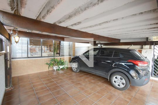 Garagem de casa à venda com 4 quartos, 180m² em Jardim Umuarama, São Paulo
