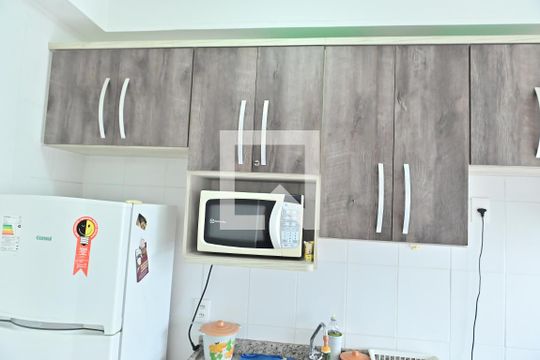 Cozinha de apartamento para alugar com 2 quartos, 58m² em Ocian, Praia Grande