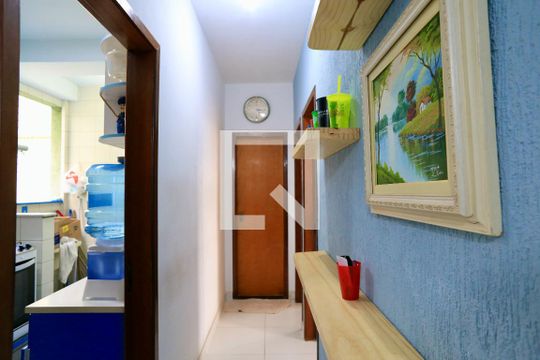Corredor de apartamento à venda com 2 quartos, 100m² em Sagrada Família, Belo Horizonte