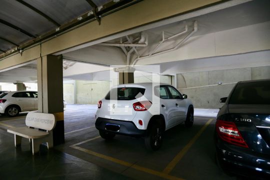 Garagem de apartamento à venda com 2 quartos, 100m² em Sagrada Família, Belo Horizonte