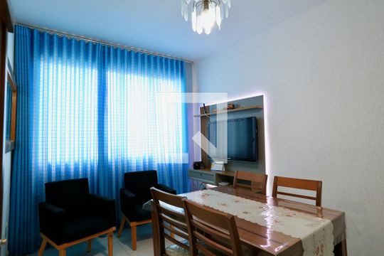 Sala  de apartamento à venda com 2 quartos, 100m² em Sagrada Família, Belo Horizonte