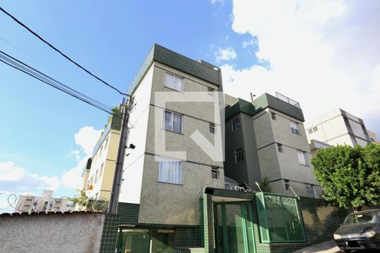 Fachada de apartamento à venda com 2 quartos, 100m² em Sagrada Família, Belo Horizonte