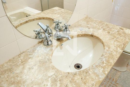 Banheiro de apartamento à venda com 3 quartos, 125m² em Perdizes, São Paulo