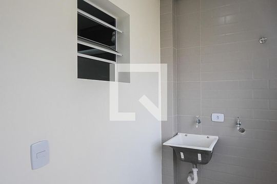 Área de Serviço de apartamento para alugar com 1 quarto, 28m² em Jardim Santo Antonio, São Paulo