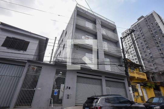 Fachada de apartamento para alugar com 1 quarto, 28m² em Jardim Santo Antonio, São Paulo