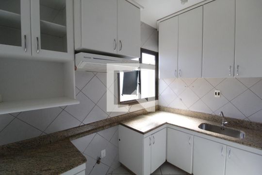 Cozinha de apartamento para alugar com 4 quartos, 296m² em Brasil, Uberlândia