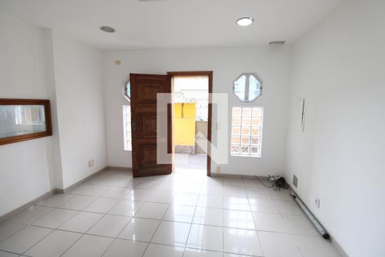 Sala do 2º imóvel  de casa à venda com 8 quartos, 301m² em Engenho de Dentro, Rio de Janeiro