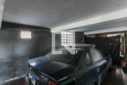 Garagem de casa para alugar com 3 quartos, 300m² em Vila Nova Cintra, Mogi das Cruzes