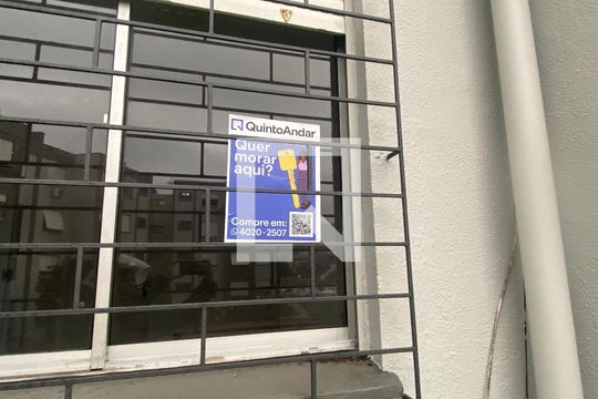 Plaquinha de apartamento à venda com 2 quartos, 55m² em Jardim Itu, Porto Alegre