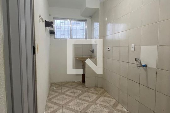 Cozinha de apartamento à venda com 2 quartos, 55m² em Jardim Itu, Porto Alegre