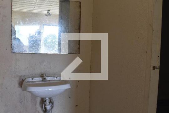 Banheiro de casa para alugar com 3 quartos, 100m² em Guabirotuba, Curitiba