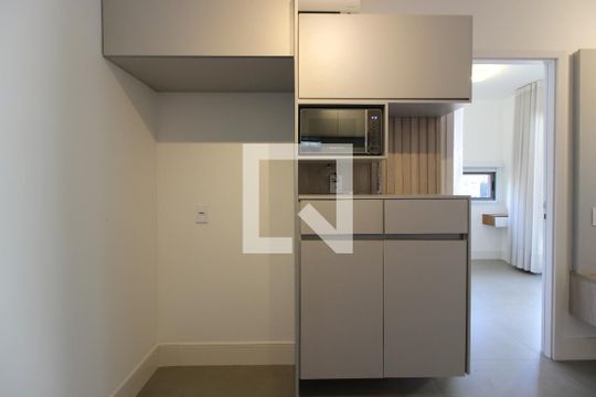 Cozinha de apartamento à venda com 1 quarto, 38m² em Pinheiros, São Paulo