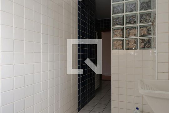 Área de serviço de apartamento para alugar com 2 quartos, 63m² em Chora Menino, São Paulo