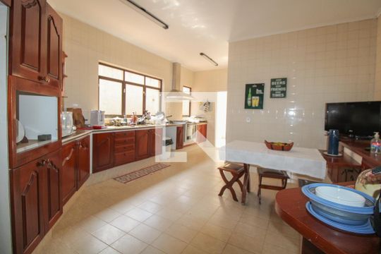 Cozinha de casa à venda com 4 quartos, 550m² em Chácara da Barra, Campinas