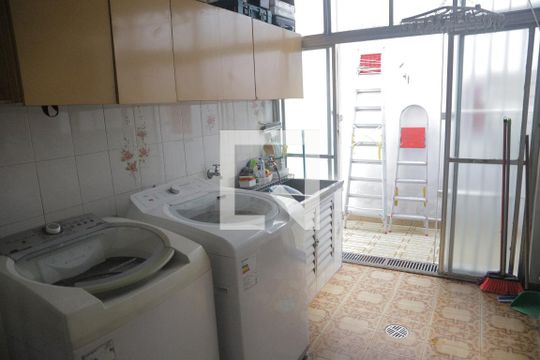 Área de Serviço de casa à venda com 5 quartos, 330m² em Mirandópolis, São Paulo