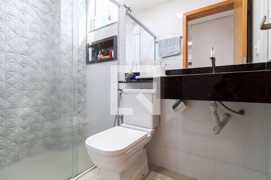 Banheiro social 1 de apartamento à venda com 3 quartos, 101m² em Santa Mônica, Belo Horizonte