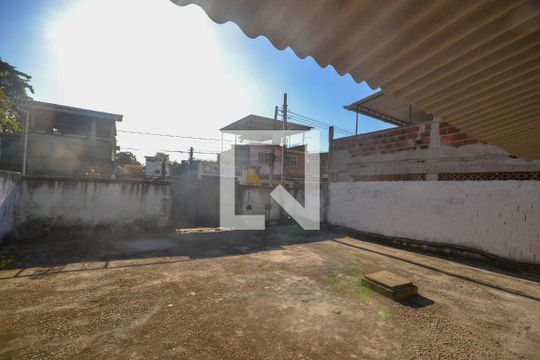 Quintal de casa para alugar com 1 quarto, 200m² em Cabuís, Nilópolis