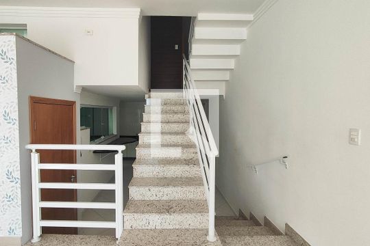 Acesso aos Quartos de casa para alugar com 4 quartos, 216m² em Centro, Santo André