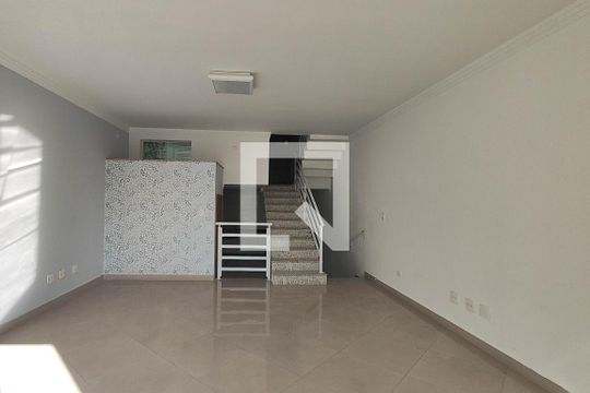 Sala de casa para alugar com 4 quartos, 216m² em Centro, Santo André