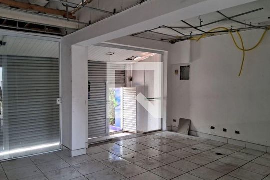 Casa à venda com 4 quartos, 190m² em Jardim das Vertentes, São Paulo
