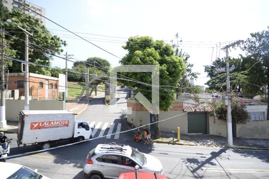 Vista de casa à venda com 2 quartos, 90m² em Vila Monumento, São Paulo