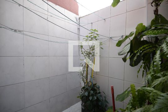 Quintal de casa à venda com 2 quartos, 90m² em Vila Monumento, São Paulo