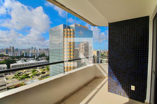 Sacada de apartamento para alugar com 1 quarto, 80m² em Pituba, Salvador