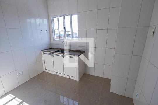 Cozinha de casa para alugar com 2 quartos, 75m² em Santa Terezinha, Belo Horizonte