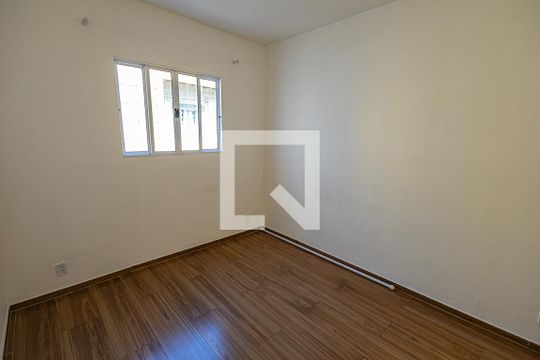 Quarto 1 / suite de casa para alugar com 2 quartos, 75m² em Santa Terezinha, Belo Horizonte