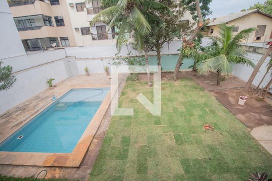 Vista de casa à venda com 4 quartos, 500m² em Recreio dos Bandeirantes, Rio de Janeiro