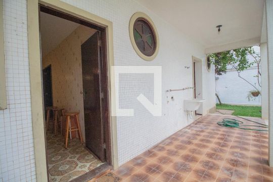 Área de Serviço de casa à venda com 4 quartos, 500m² em Recreio dos Bandeirantes, Rio de Janeiro