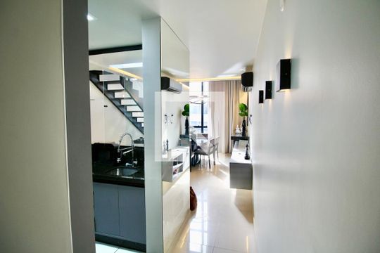 Entrada do apartamento de apartamento para alugar com 1 quarto, 74m² em Pituba, Salvador