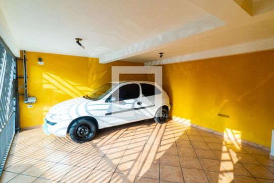 Garagem de casa à venda com 4 quartos, 183m² em Vila Guarani (zona Sul), São Paulo