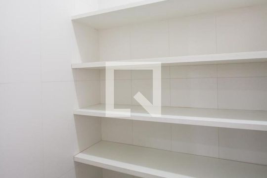 Despensa de casa de condomínio à venda com 4 quartos, 931m² em Jardim Petropolis, São Paulo