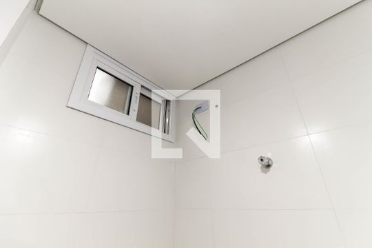 Banheiro de kitnet/studio à venda com 1 quarto, 26m² em Vila Prudente, São Paulo