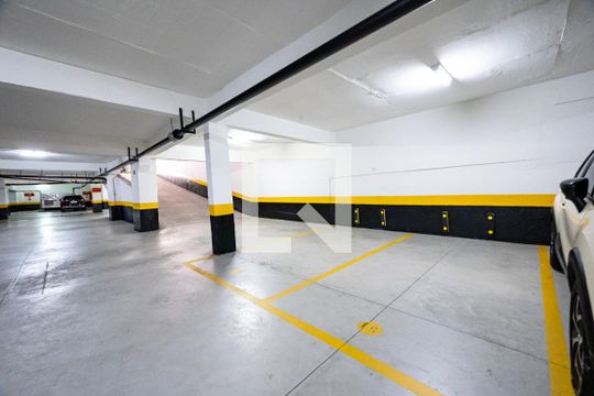 Garagem de apartamento para alugar com 3 quartos, 92m² em Vila Monte Alegre, São Paulo