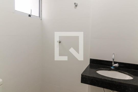 Banheiro de kitnet/studio à venda com 1 quarto, 24m² em Vila Prudente, São Paulo