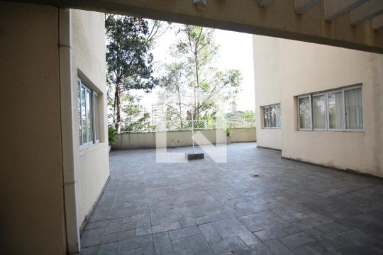 Área externa de apartamento para alugar com 3 quartos, 78m² em Jardim Santa Ines, São Paulo