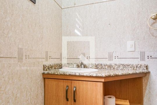 Lavabo de casa para alugar com 4 quartos, 467m² em Vila Carrão, São Paulo