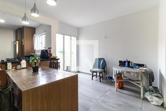 Sala de casa à venda com 3 quartos, 225m² em Vila Moinho Velho, São Paulo